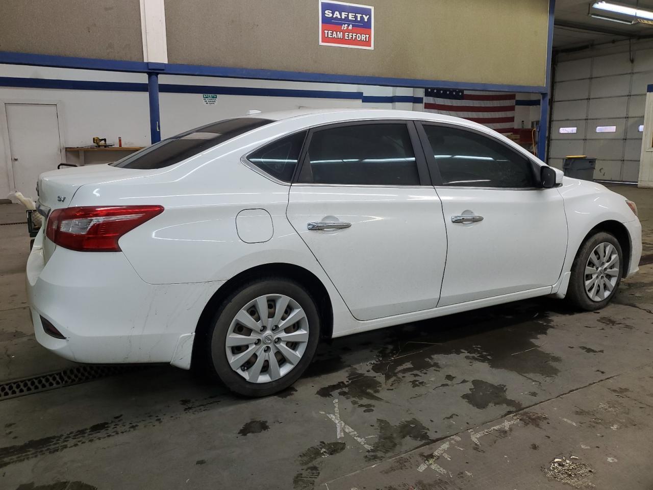 2016 NISSAN SENTRA S - Фото 3