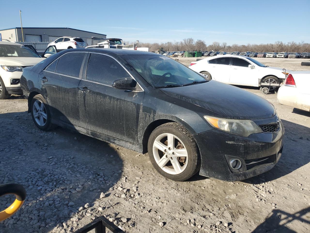 2013 TOYOTA CAMRY L - Фото 4