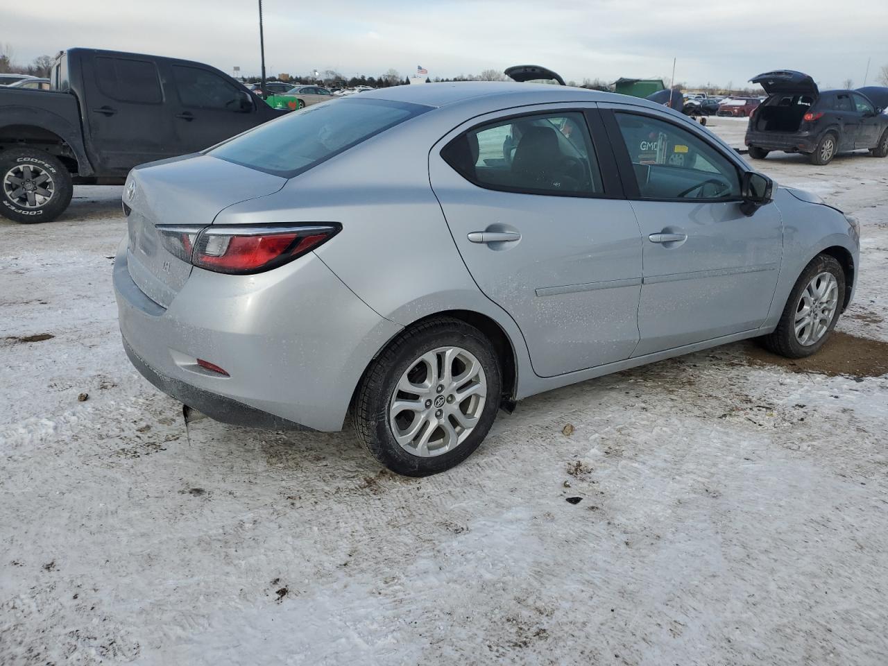 2017 TOYOTA YARIS IA - Image 3