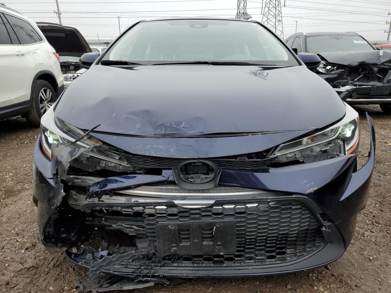 2020 TOYOTA COROLLA LE - Фото 5