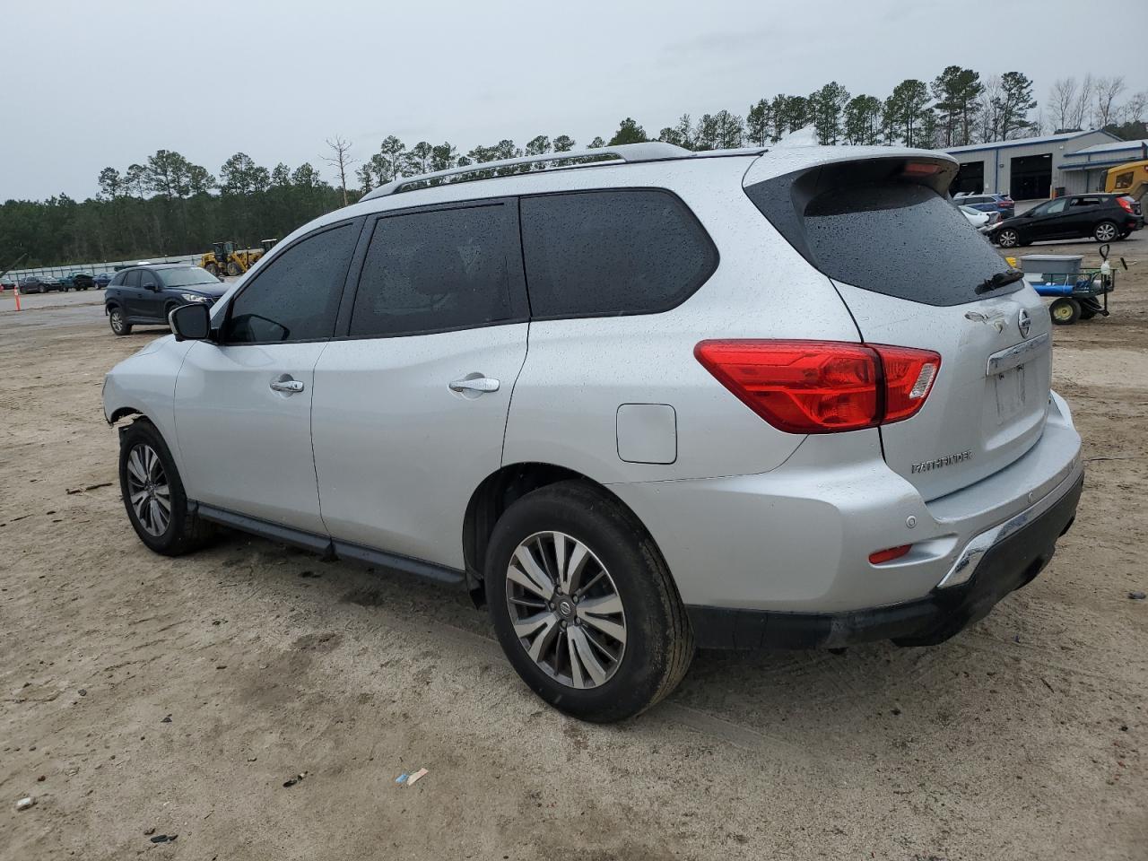 2019 NISSAN PATHFINDER - Фото 2
