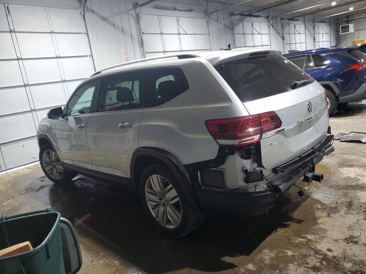 2019 VOLKSWAGEN ATLAS SE - Image 2