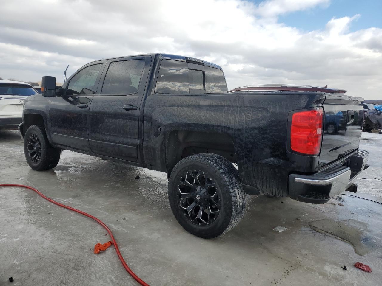 2017 CHEVROLET SILVERADO - Image 2
