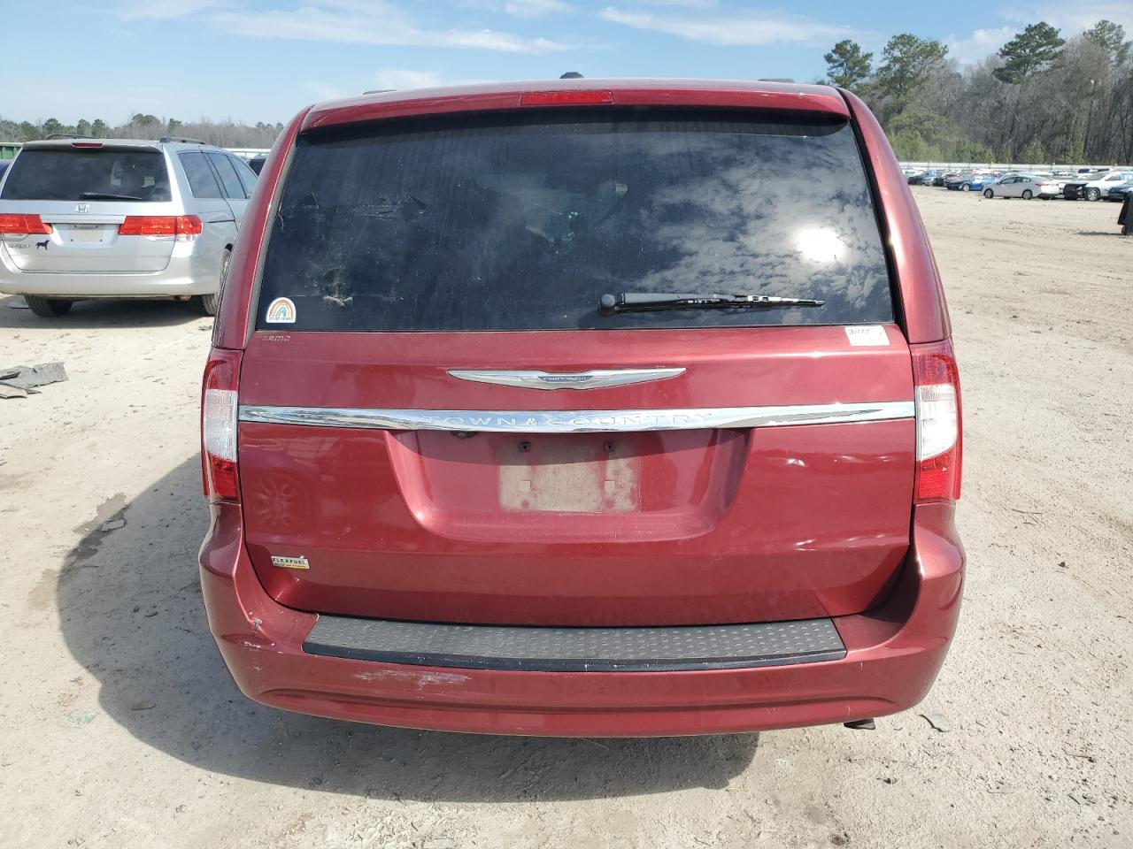 2014 CHRYSLER TOWN & COU - Image 6