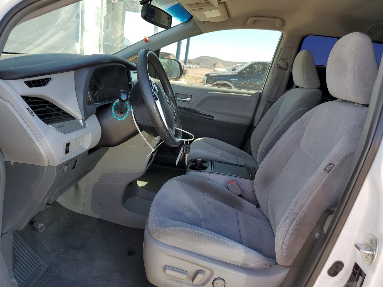 2015 TOYOTA SIENNA - Фото 7