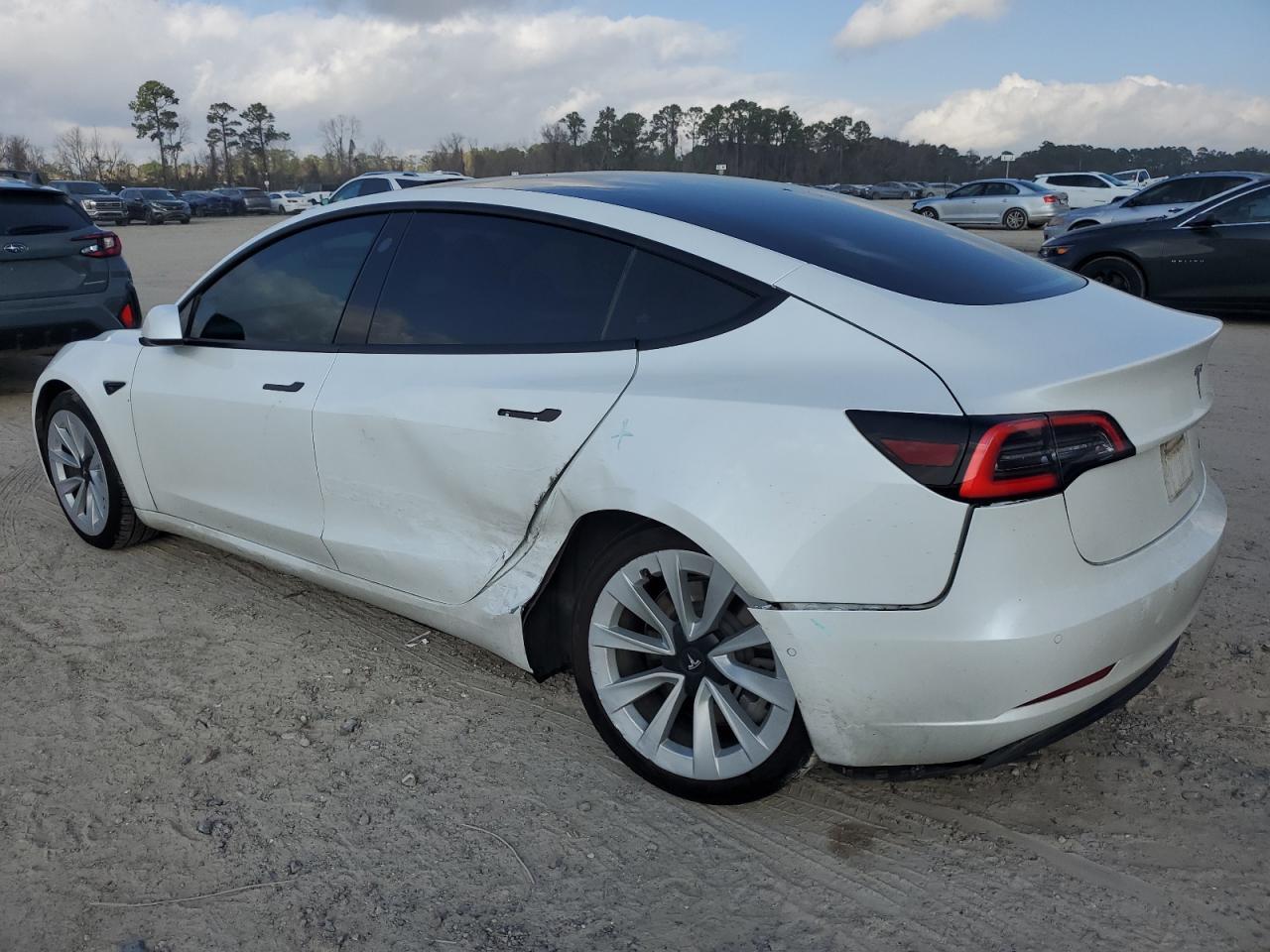 2022 TESLA MODEL 3 - Image 2