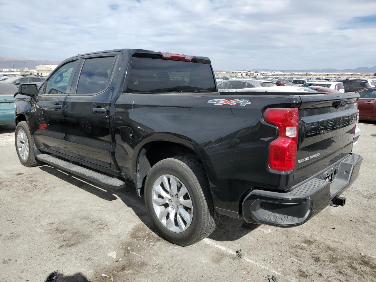 2023 CHEVROLET SILVERADO - Фото 2