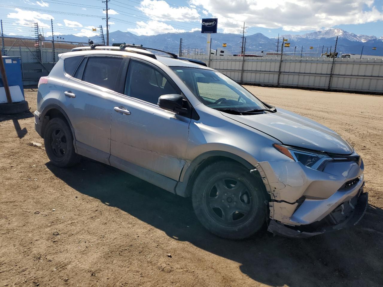 2017 TOYOTA RAV4 LE - Фото 4