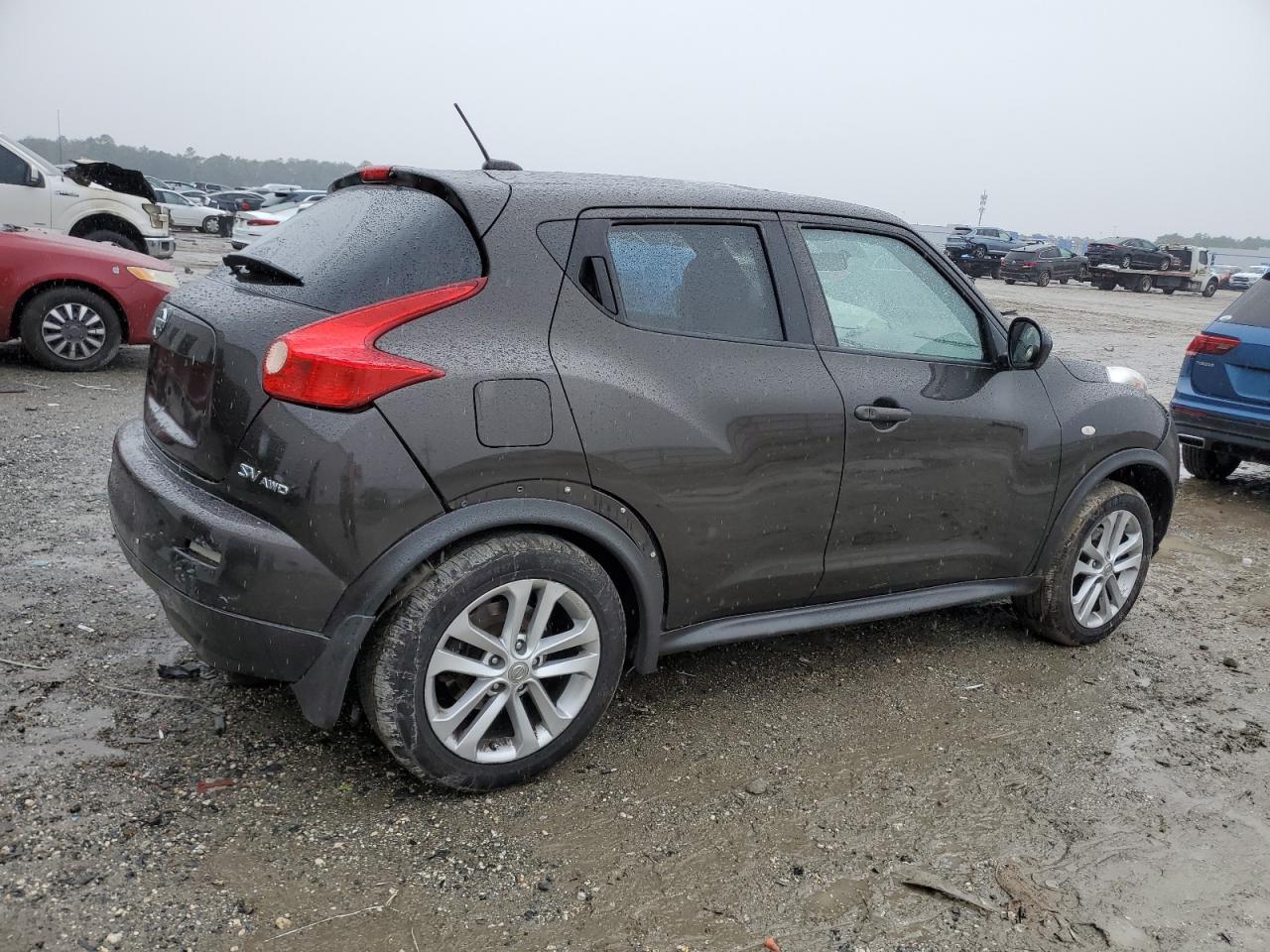 2011 NISSAN JUKE S - Фото 3