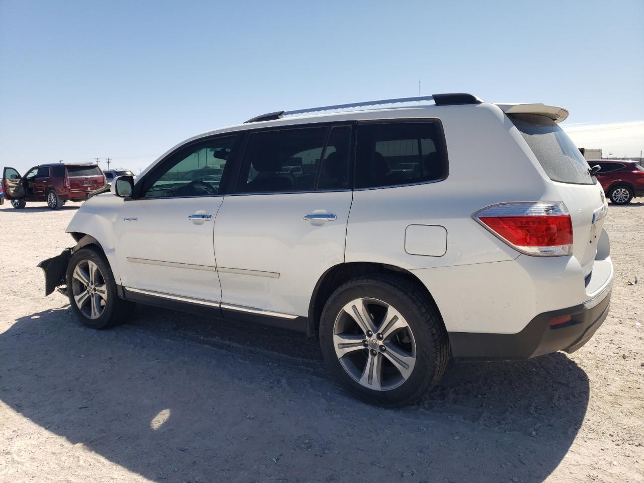 2011 TOYOTA HIGHLANDER - Image 2