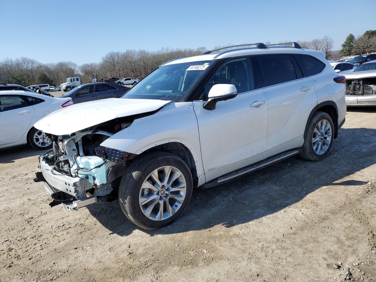 2024 TOYOTA HIGHLANDER