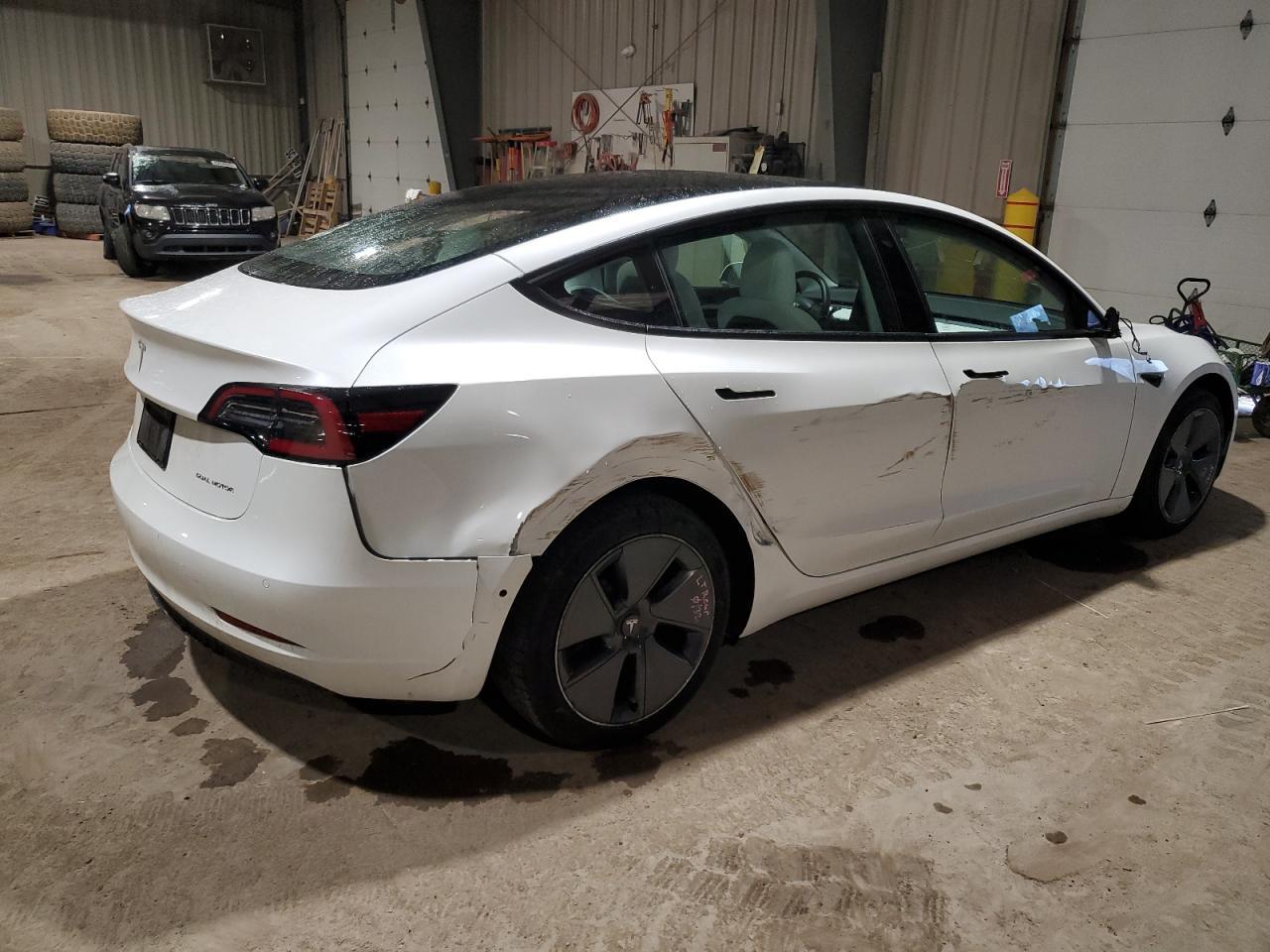 2022 TESLA MODEL 3 - Image 3