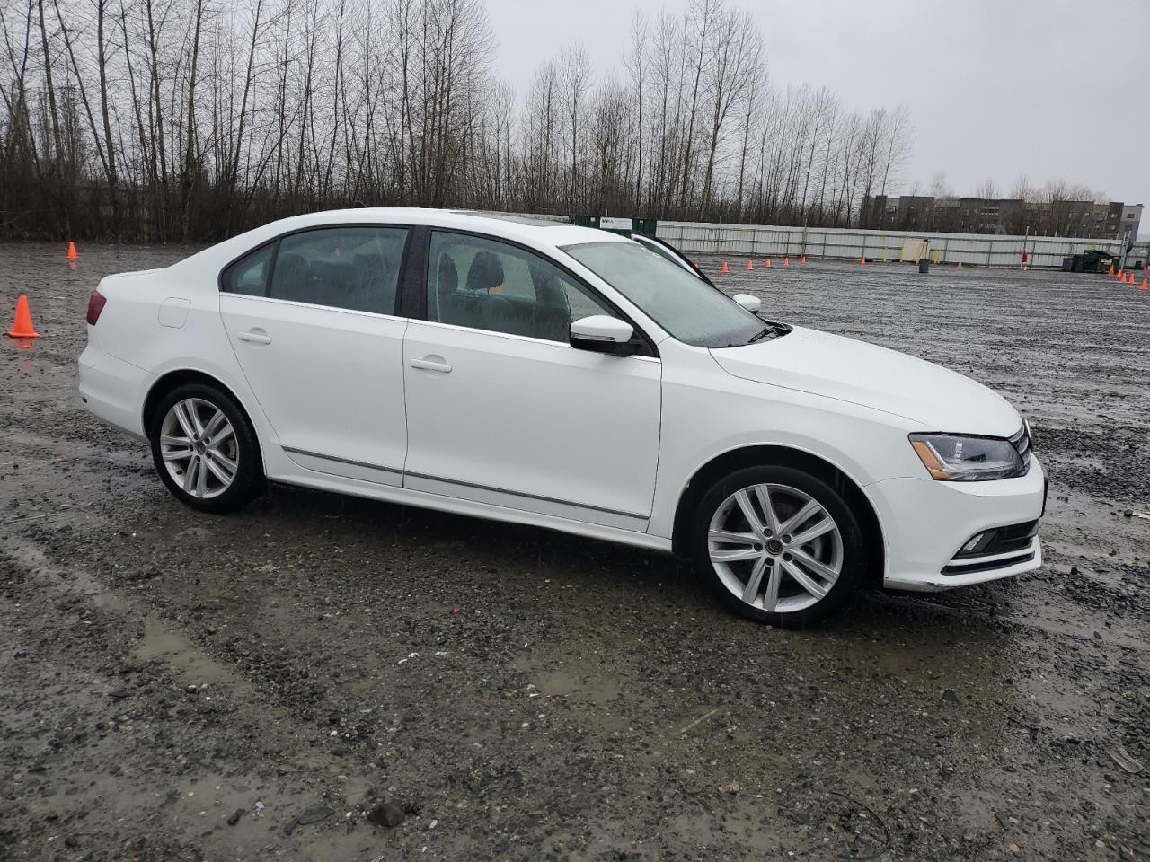 2017 VOLKSWAGEN JETTA SEL - Фото 4