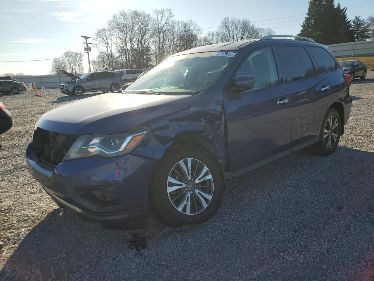 2017 NISSAN PATHFINDER