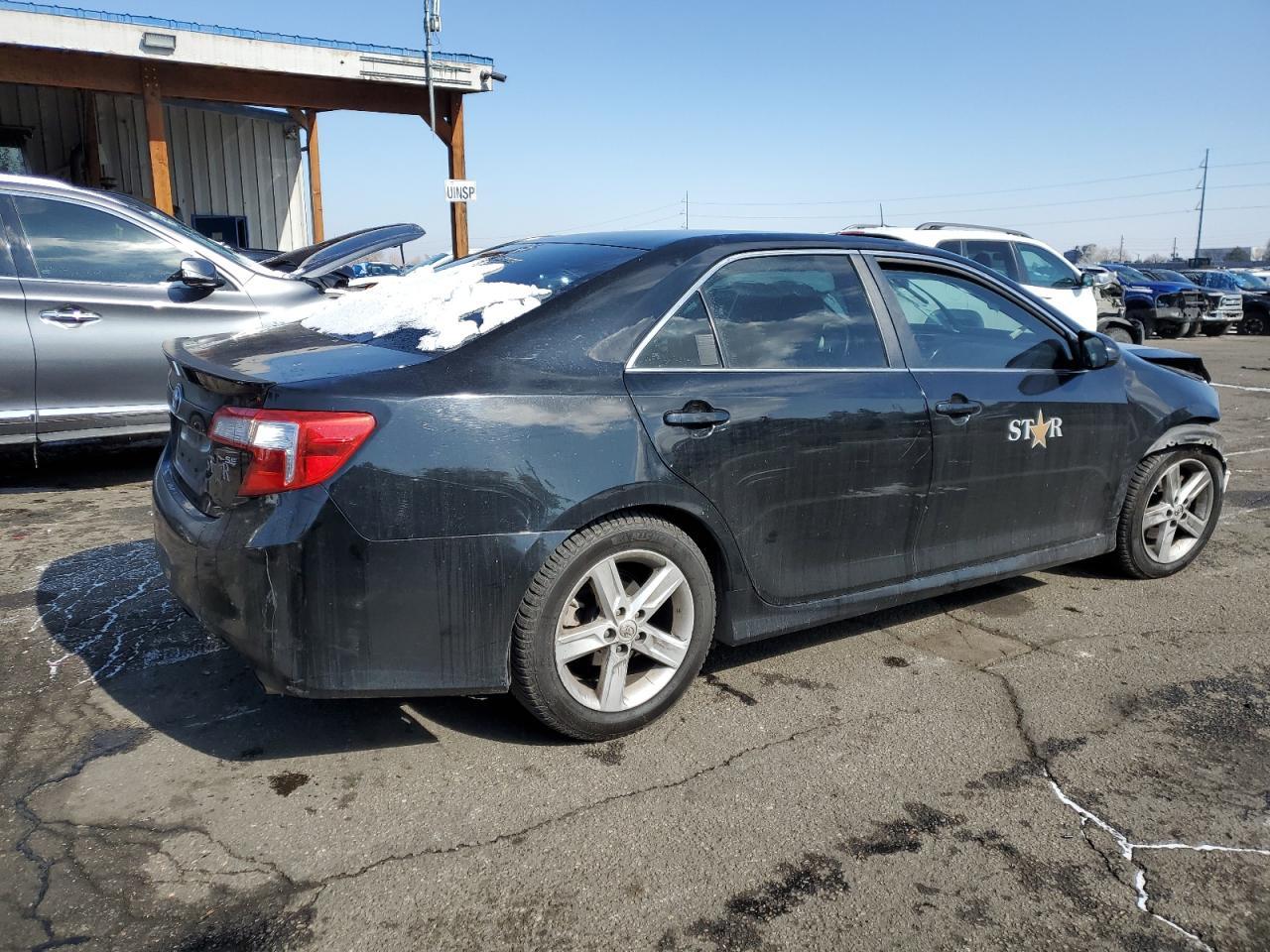 2014 TOYOTA CAMRY L - Фото 3