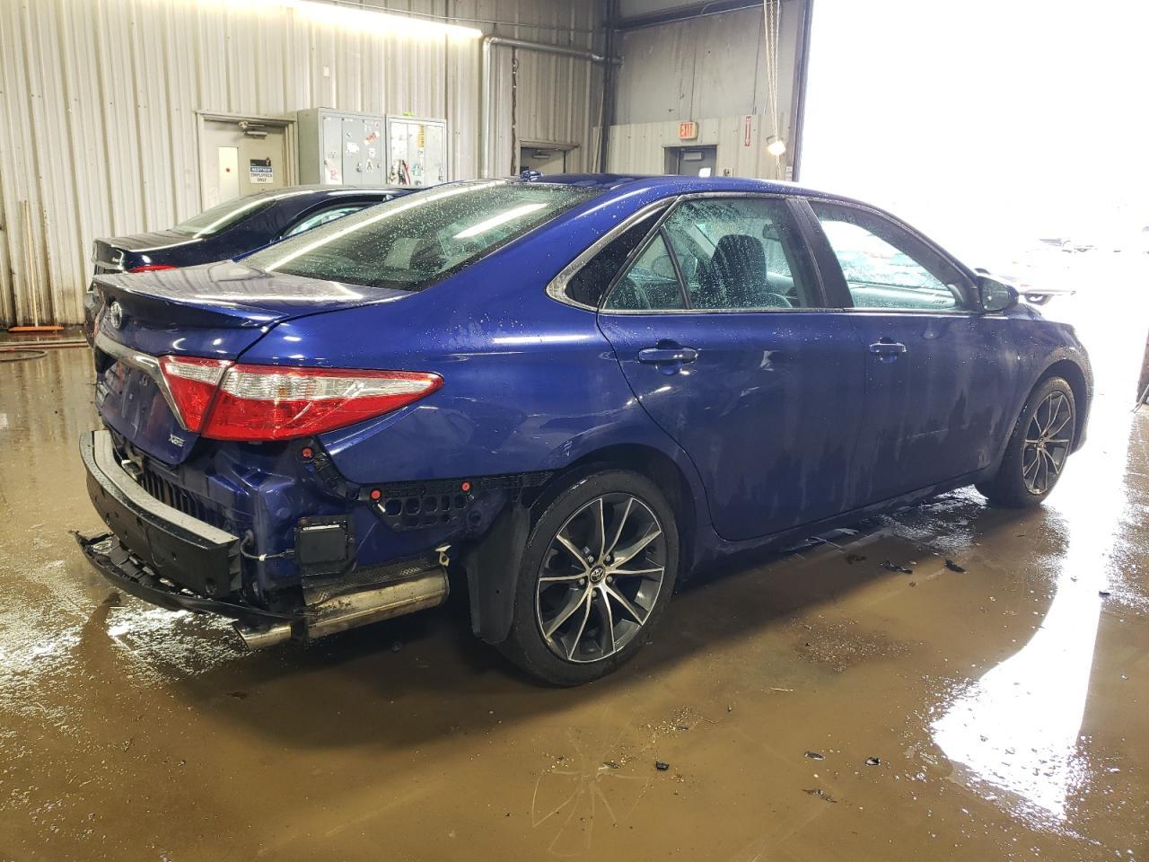 2015 TOYOTA CAMRY LE - Фото 3