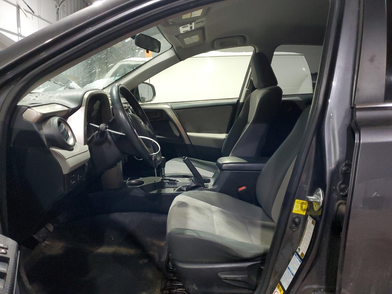 2015 TOYOTA RAV4 LE - Фото 7