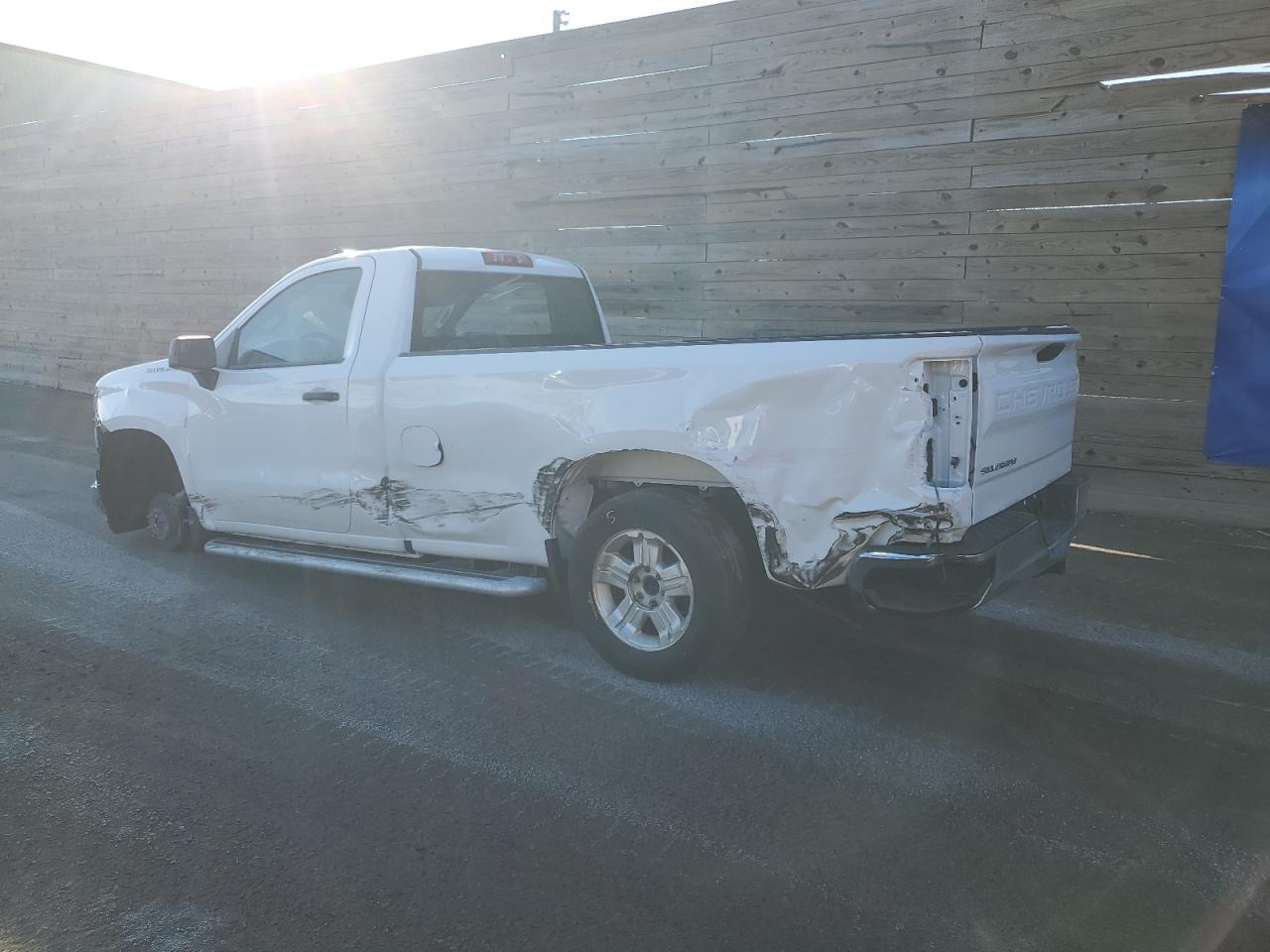 2024 CHEVROLET SILVERADO - Image 2
