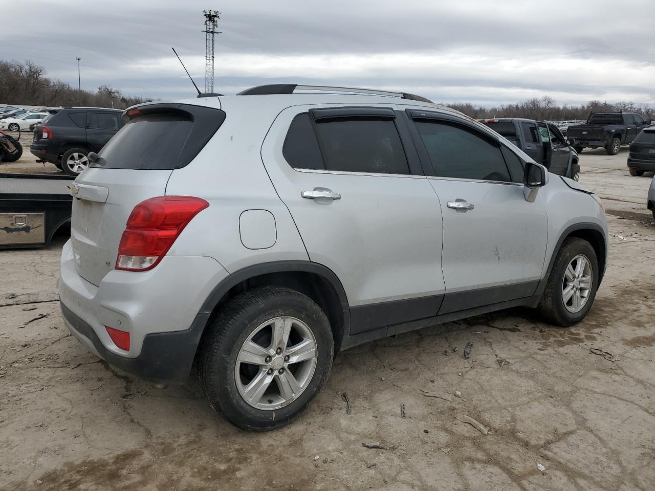 2019 CHEVROLET TRAX 1LT - Фото 3