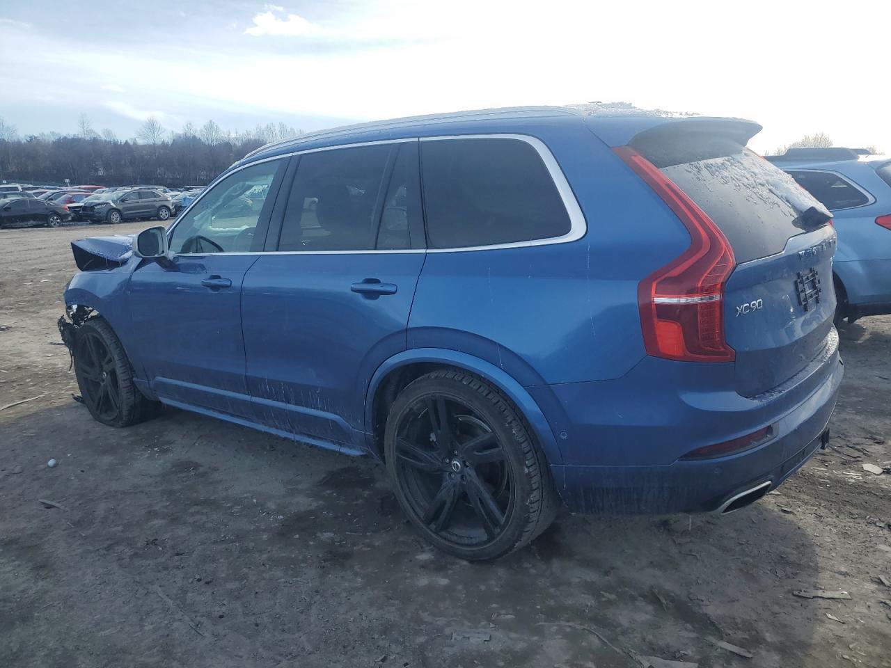 2016 VOLVO XC90 T6 - Image 2