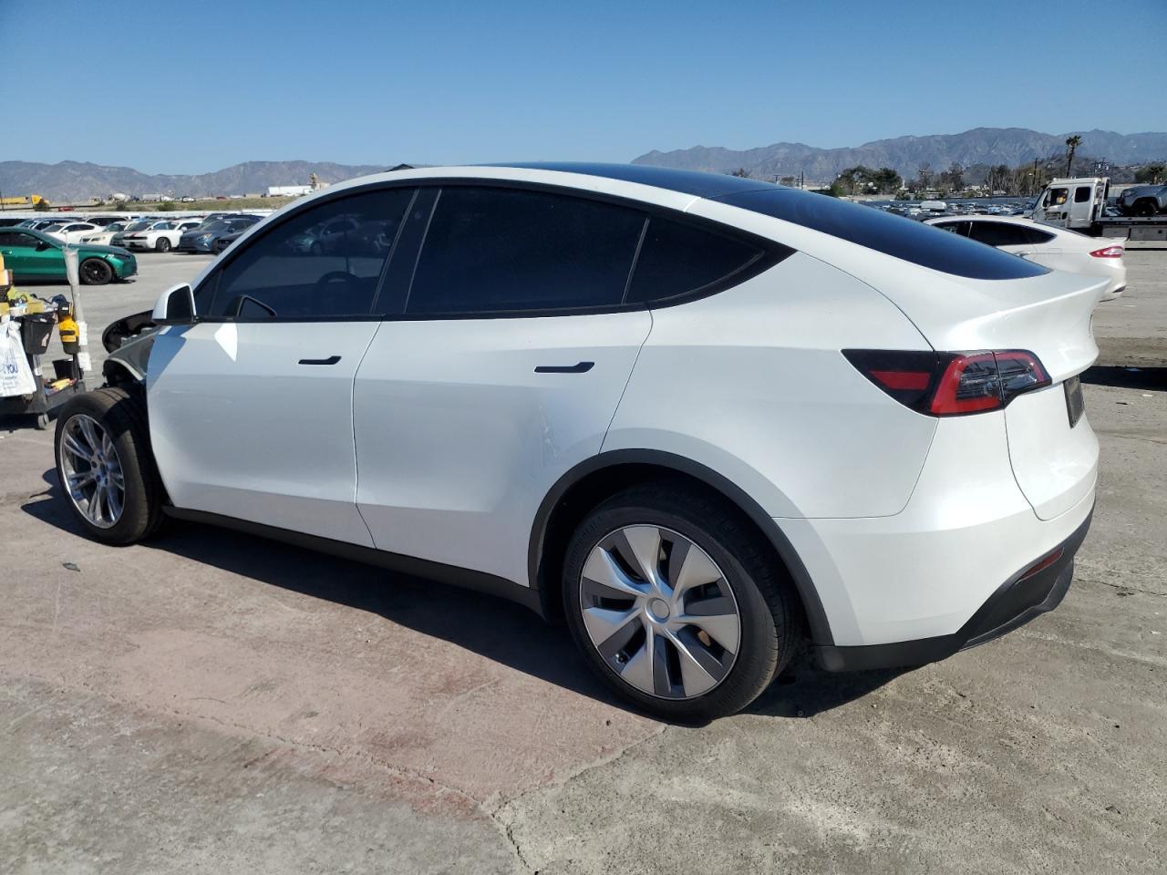 2023 TESLA MODEL Y - Фото 2