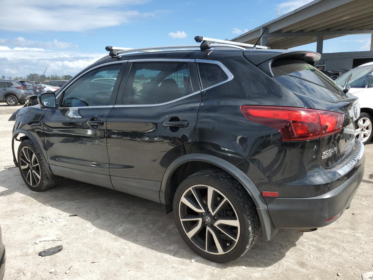 2017 NISSAN ROGUE SPOR - Image 2