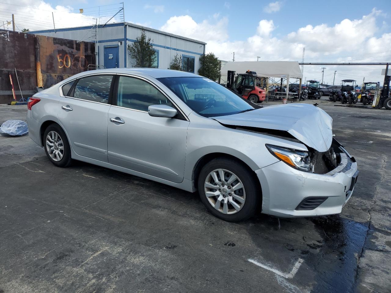 2016 NISSAN ALTIMA 2.5 - Фото 4