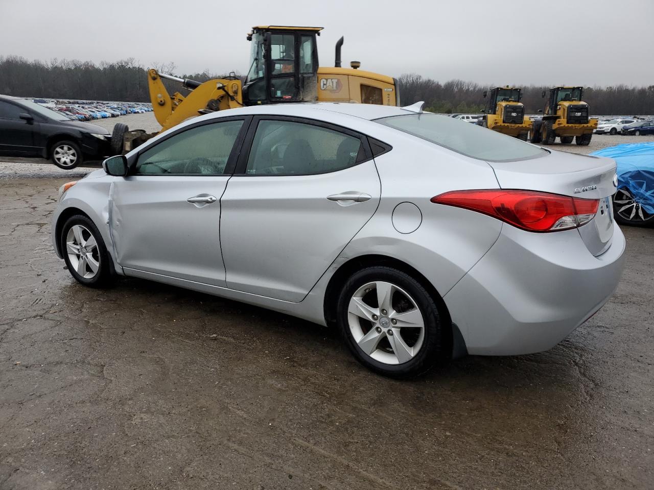 2013 HYUNDAI ELANTRA GL - Image 2