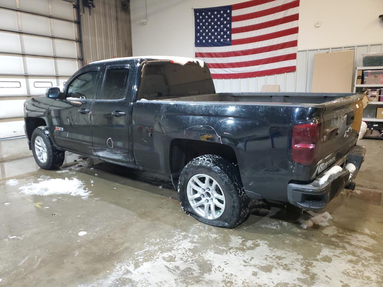 2017 CHEVROLET SILVERADO - Image 2