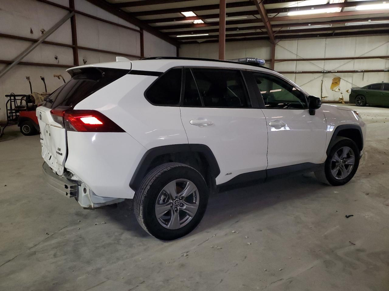 2023 TOYOTA RAV4 LE - Image 3