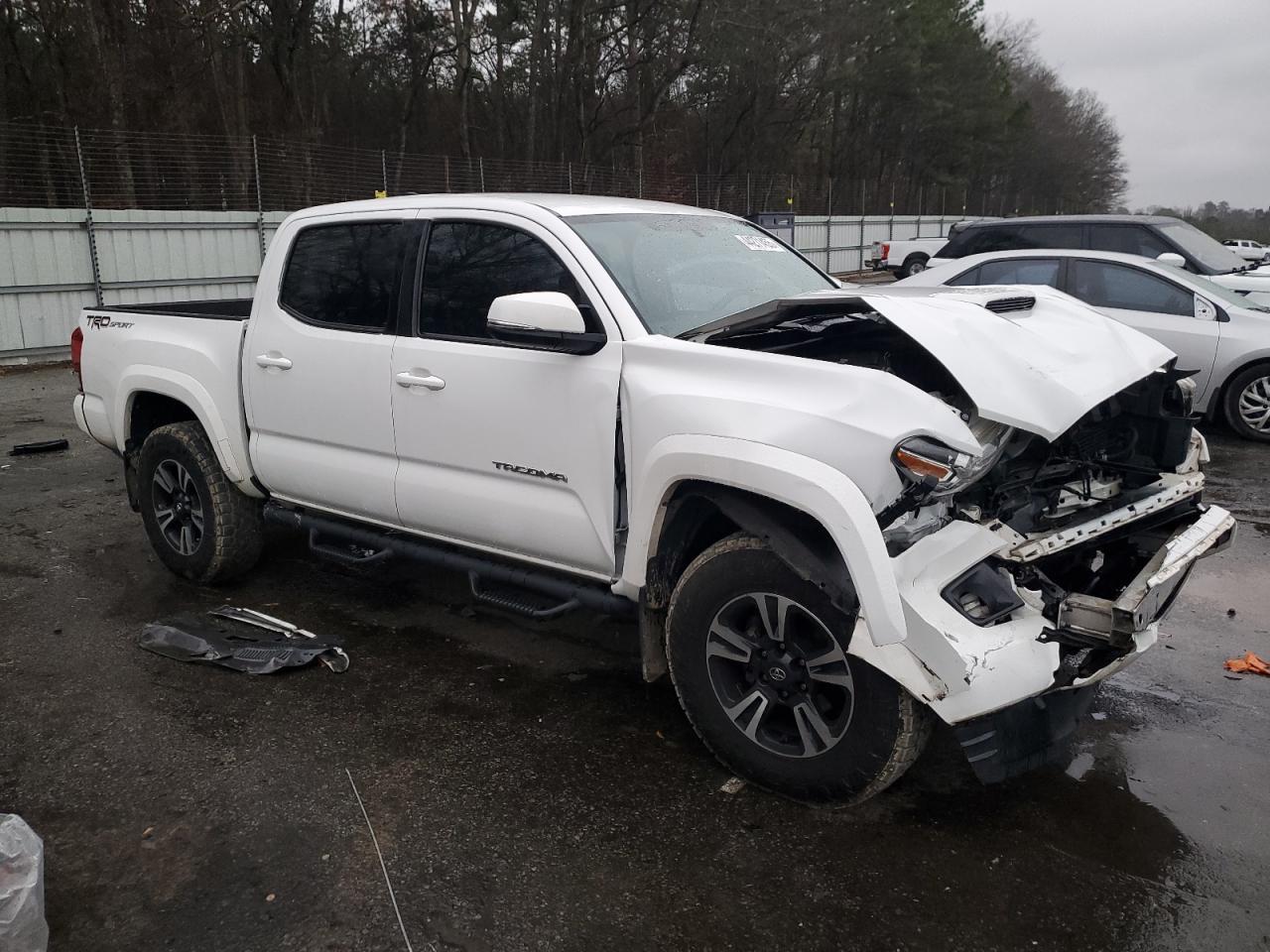 2017 TOYOTA TACOMA DOU - Фото 4