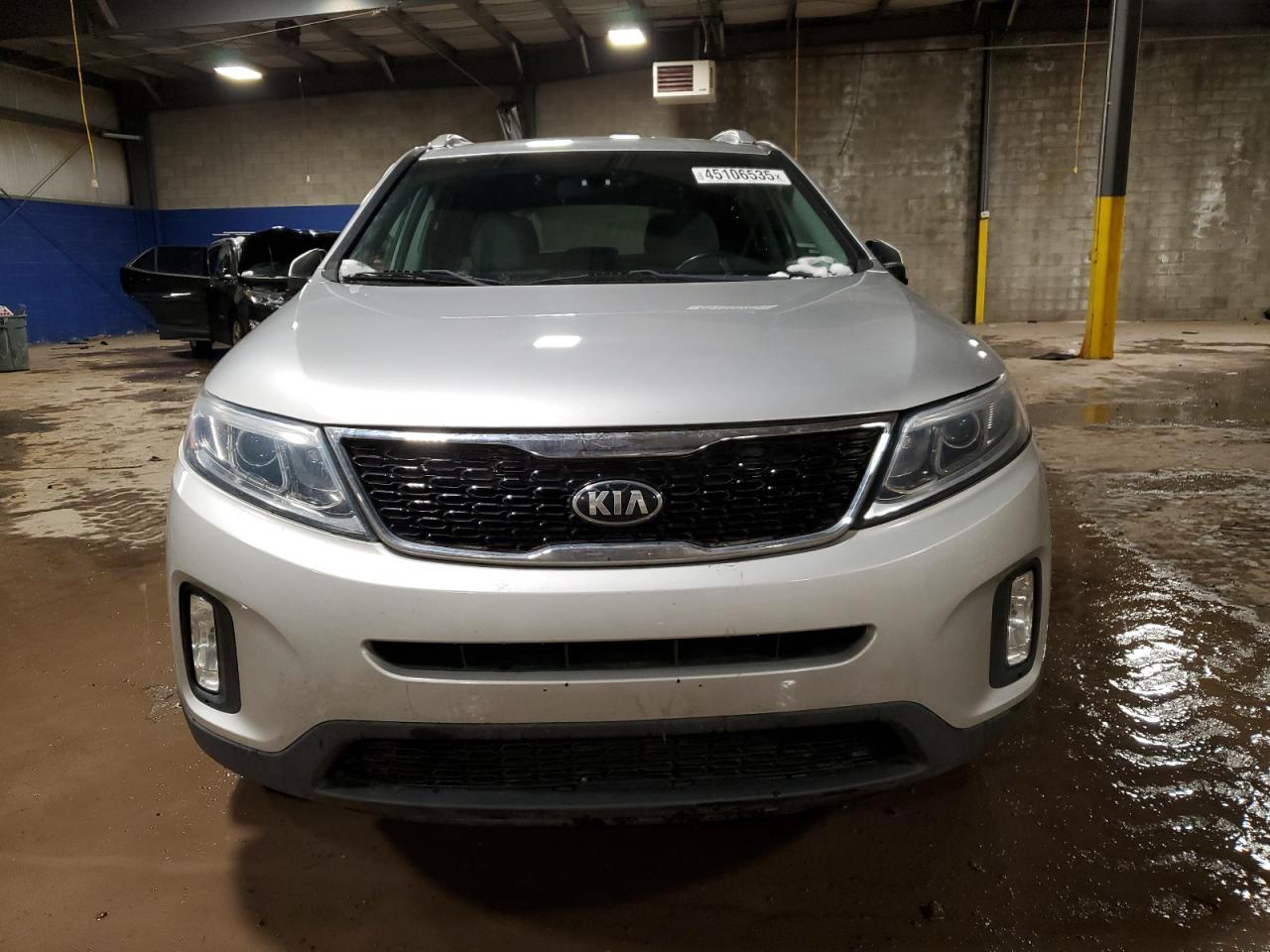 2015 KIA SORENTO LX - Image 5