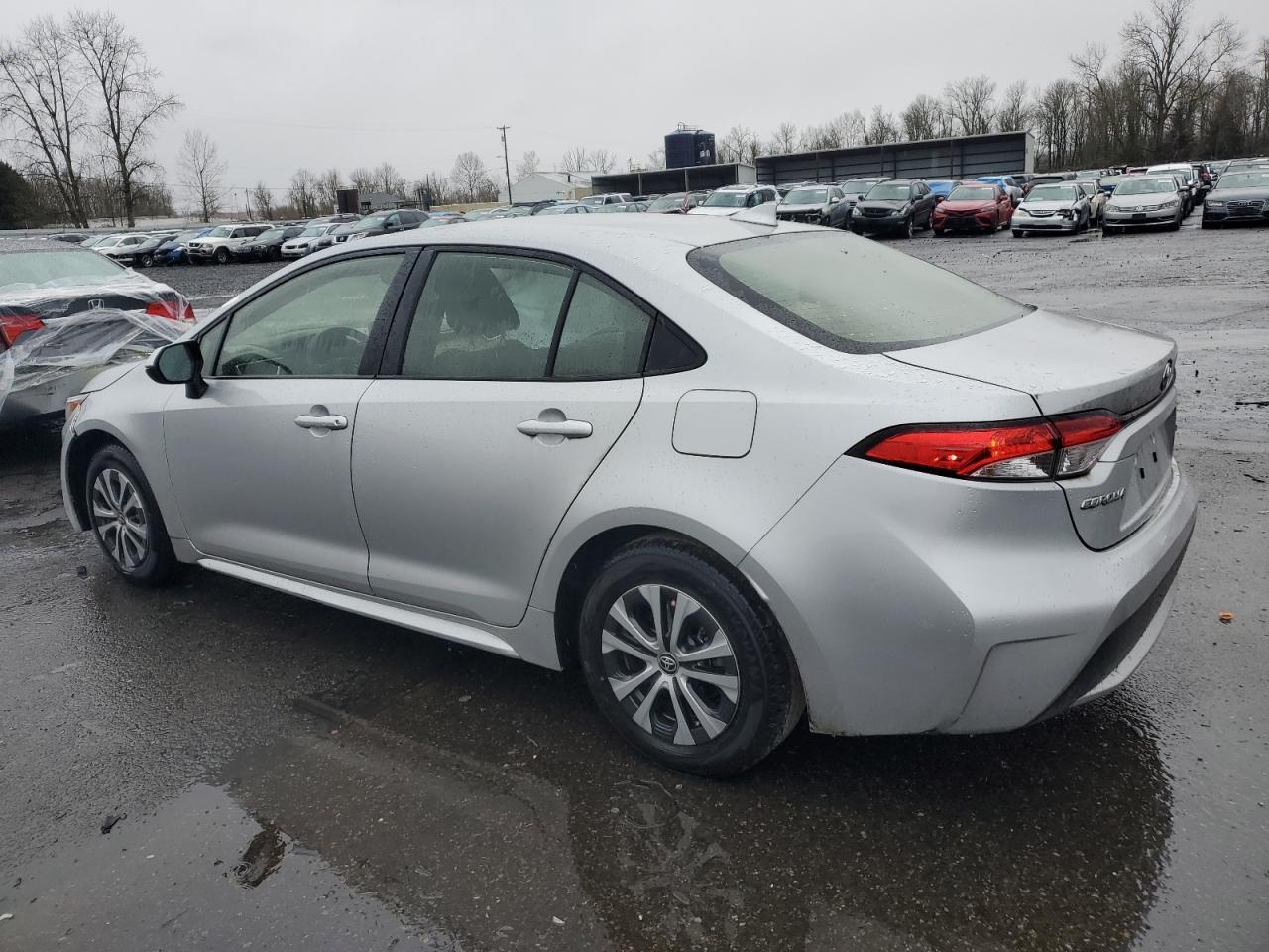 2022 TOYOTA COROLLA LE - Фото 2