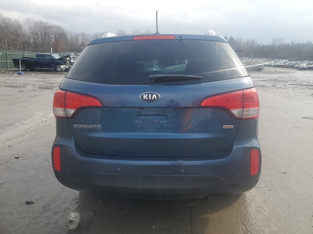 2014 KIA SORENTO LX - Image 6