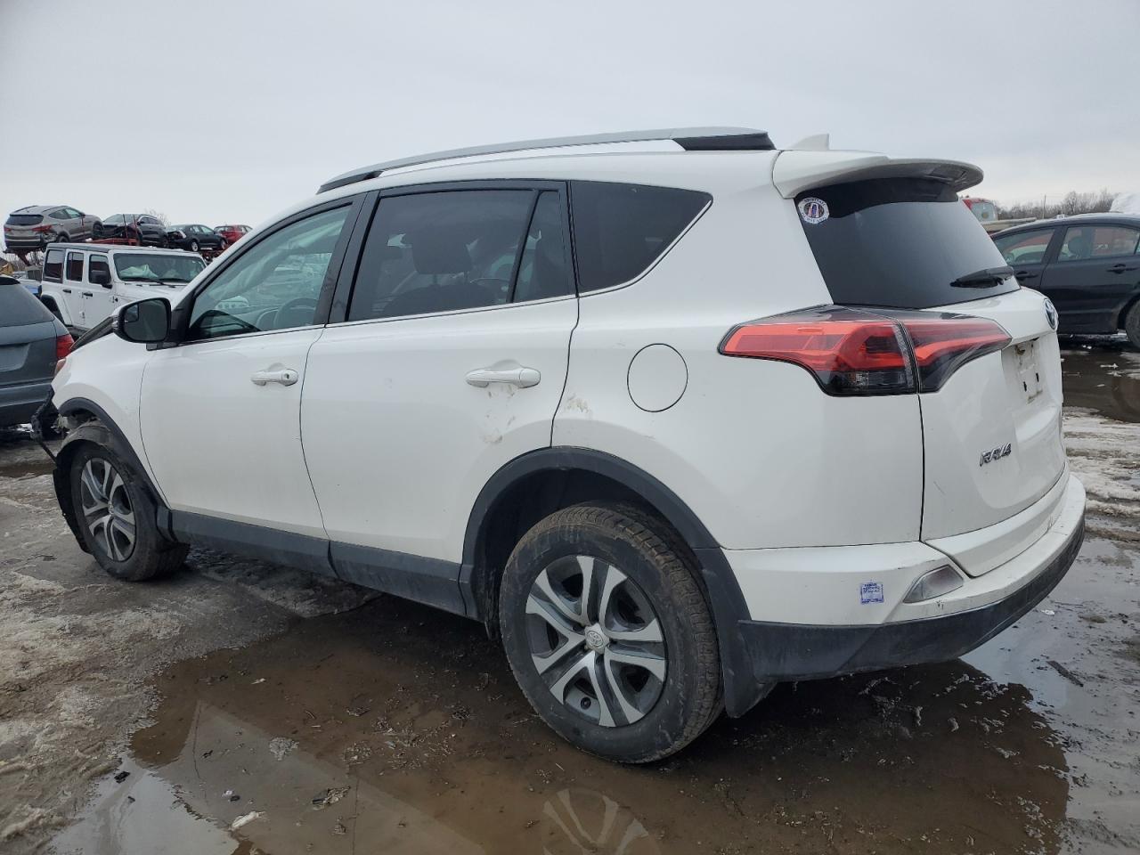 2016 TOYOTA RAV4 LE - Фото 2