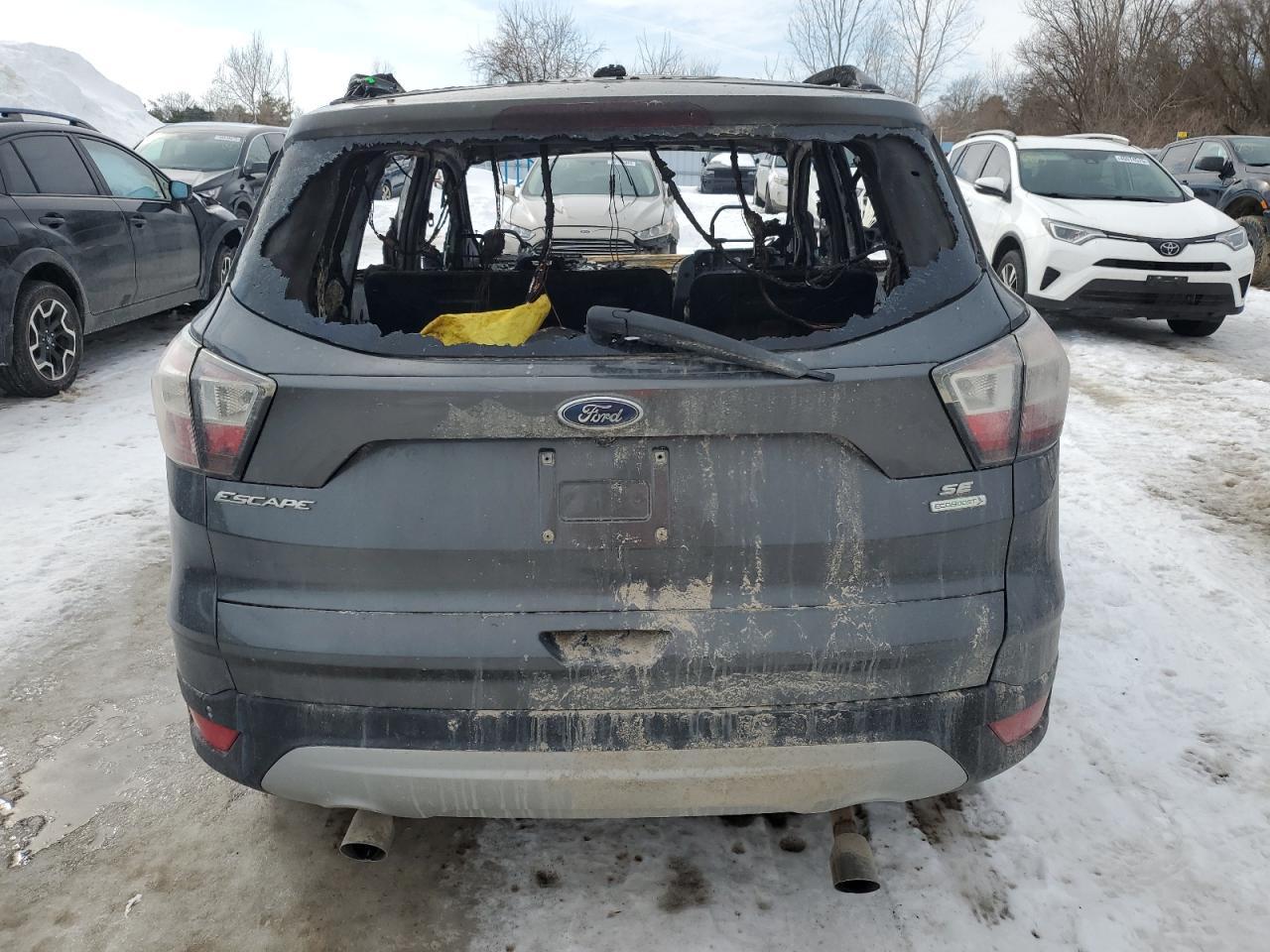 2017 FORD ESCAPE SE - Фото 6