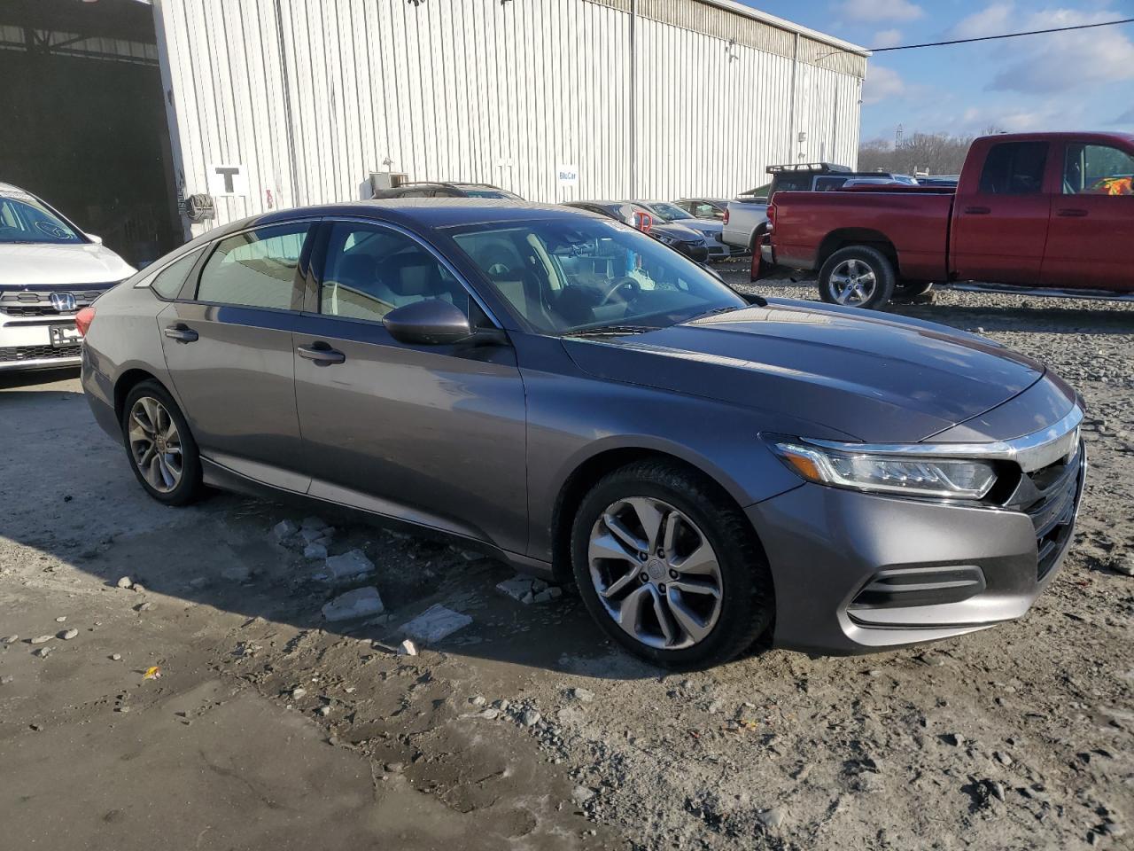2018 HONDA ACCORD LX - Image 4