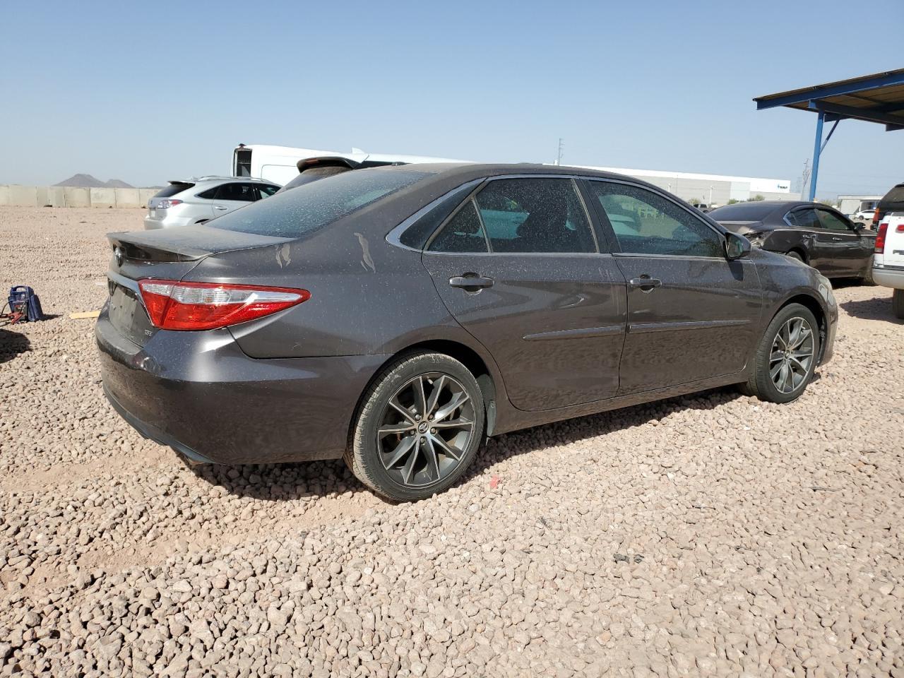 2015 TOYOTA CAMRY LE - Фото 3