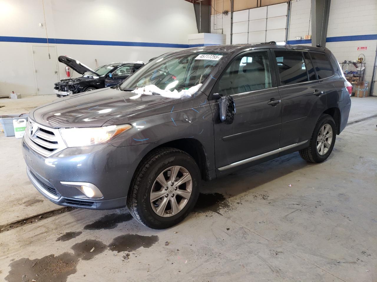 2011 TOYOTA HIGHLANDER