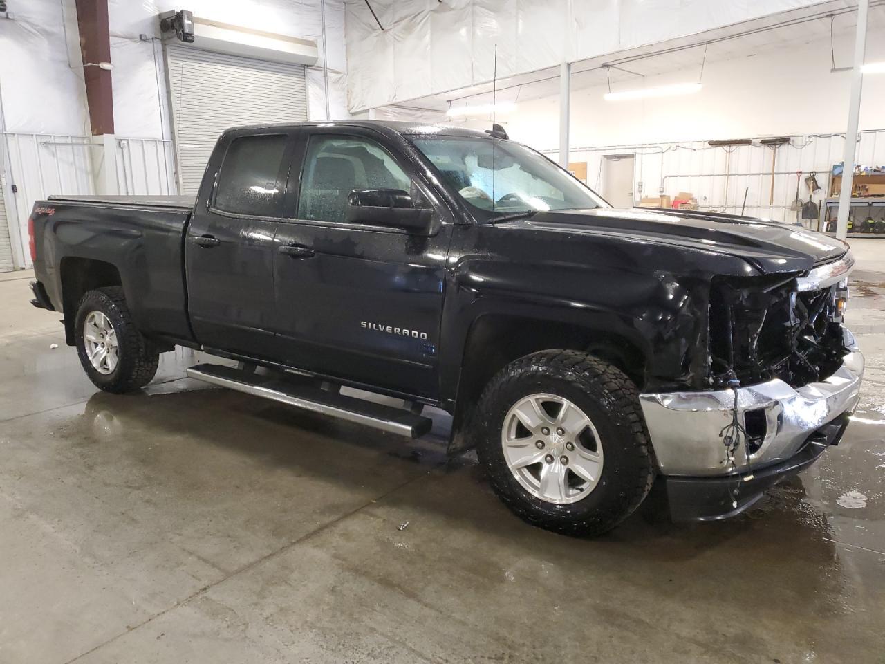 2017 CHEVROLET SILVERADO - Image 4