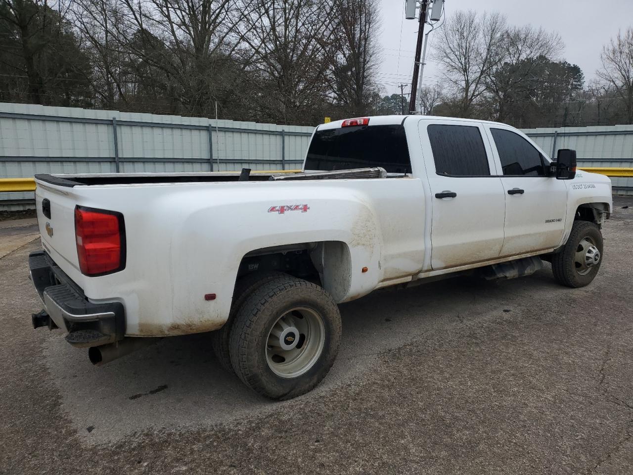 2018 CHEVROLET SILVERADO - Image 3