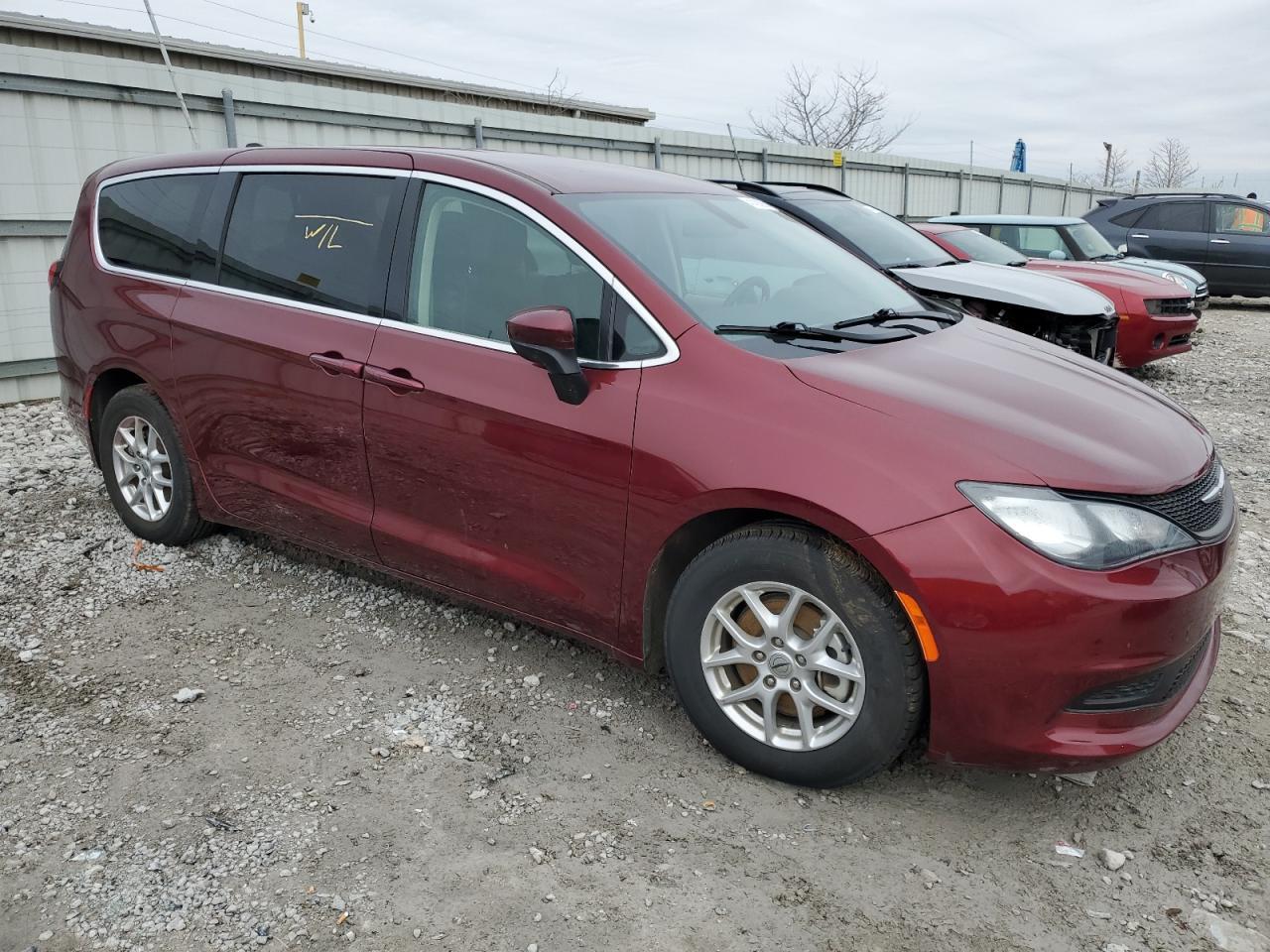 2022 CHRYSLER VOYAGER LX - Фото 4