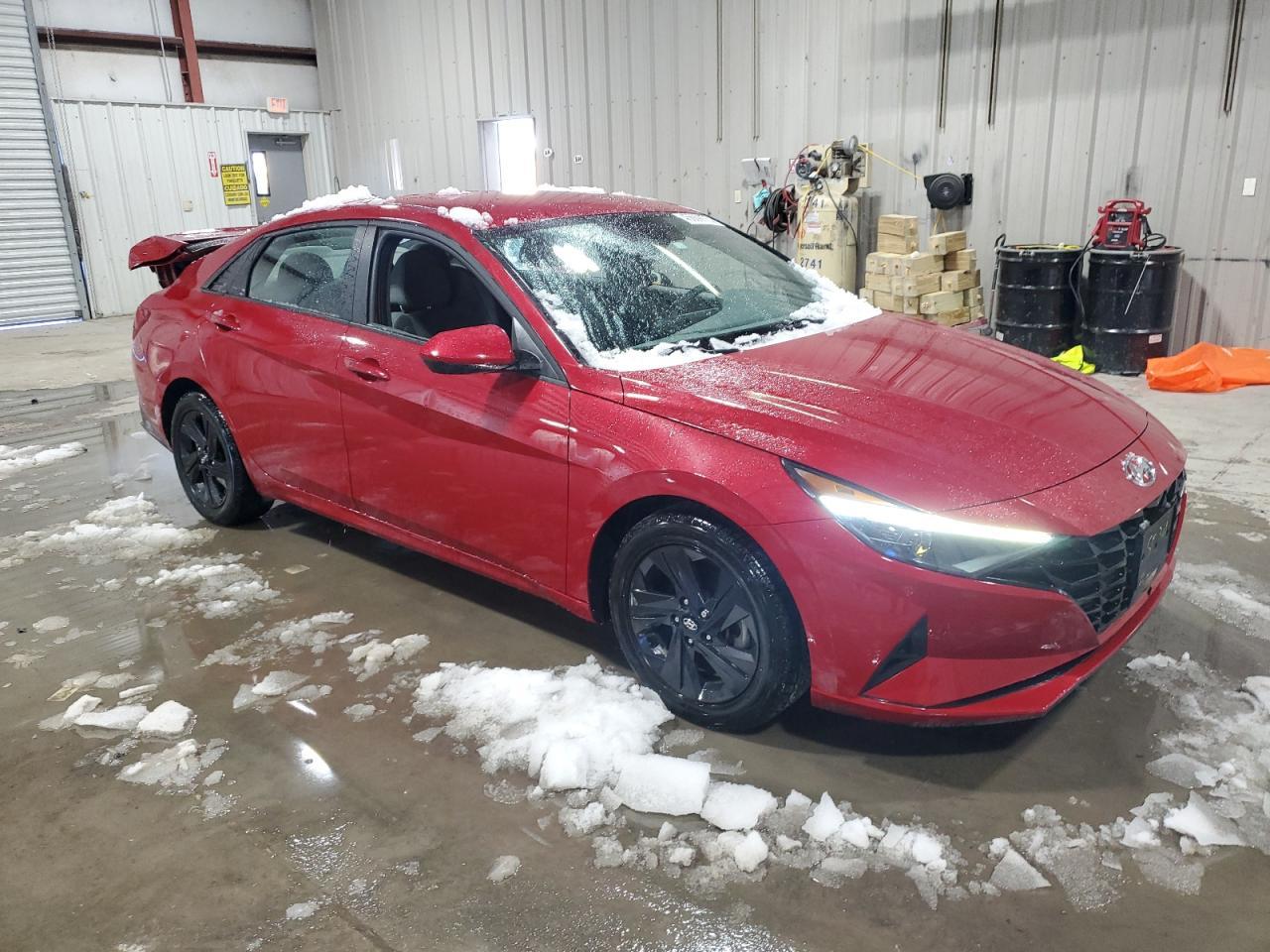 2022 HYUNDAI ELANTRA SE - Фото 4
