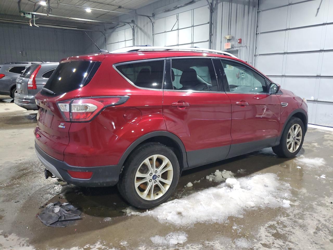 2017 FORD ESCAPE SE - Image 3