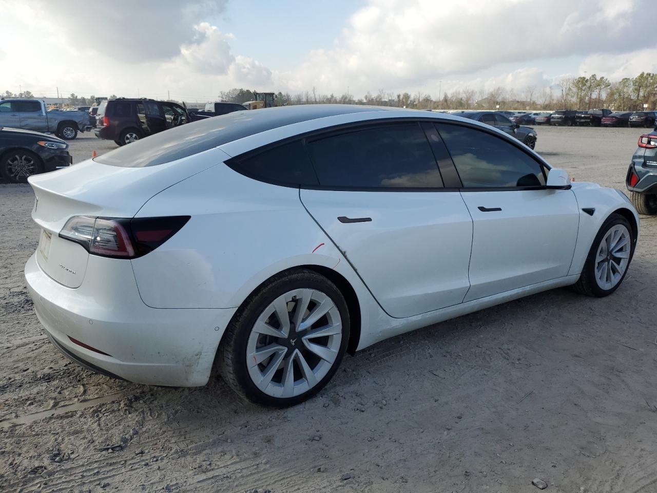 2022 TESLA MODEL 3 - Image 3