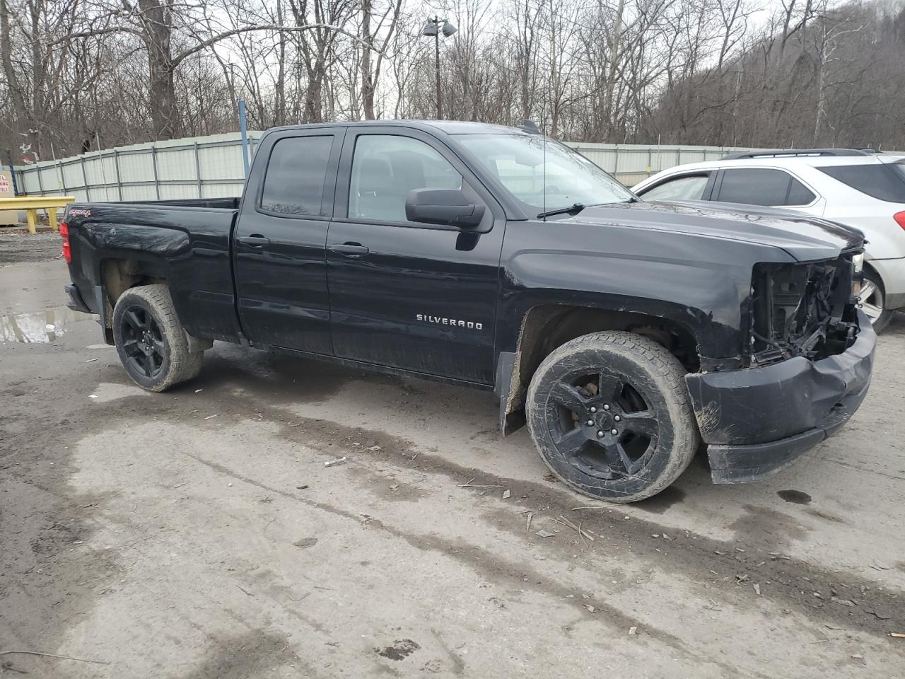 2017 CHEVROLET SILVERADO - Image 4