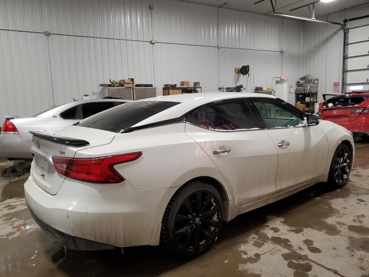 2017 NISSAN MAXIMA 3.5 - Фото 3