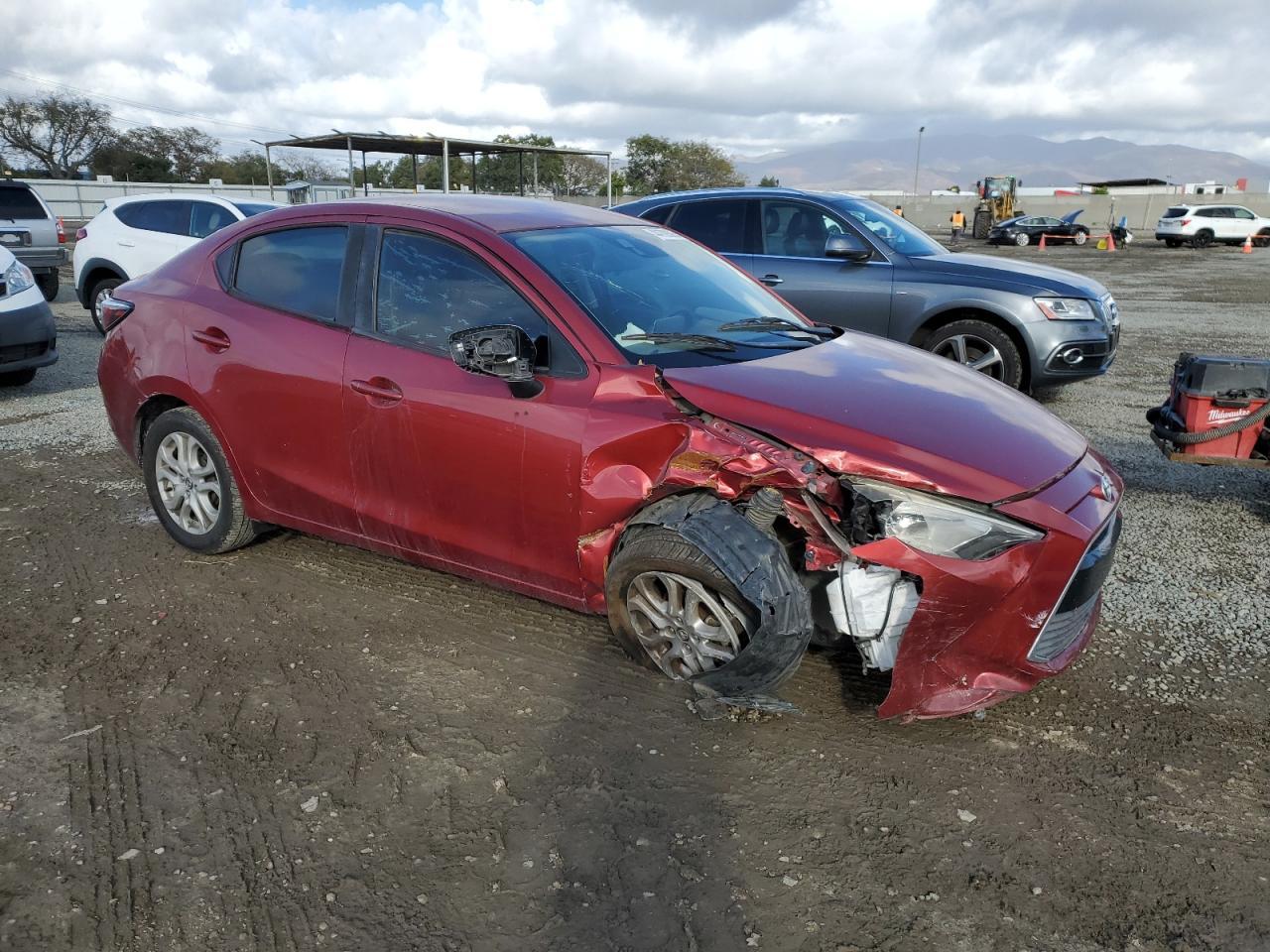 2017 TOYOTA YARIS IA - Фото 4
