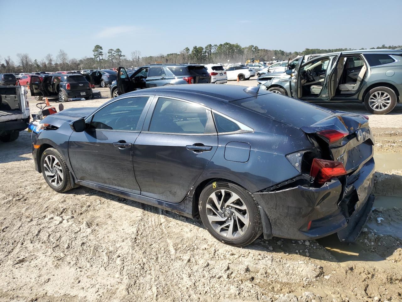 2018 HONDA CIVIC EX - Image 2