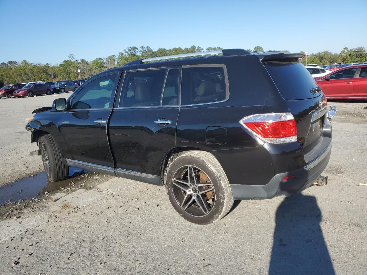 2012 TOYOTA HIGHLANDER - Image 2